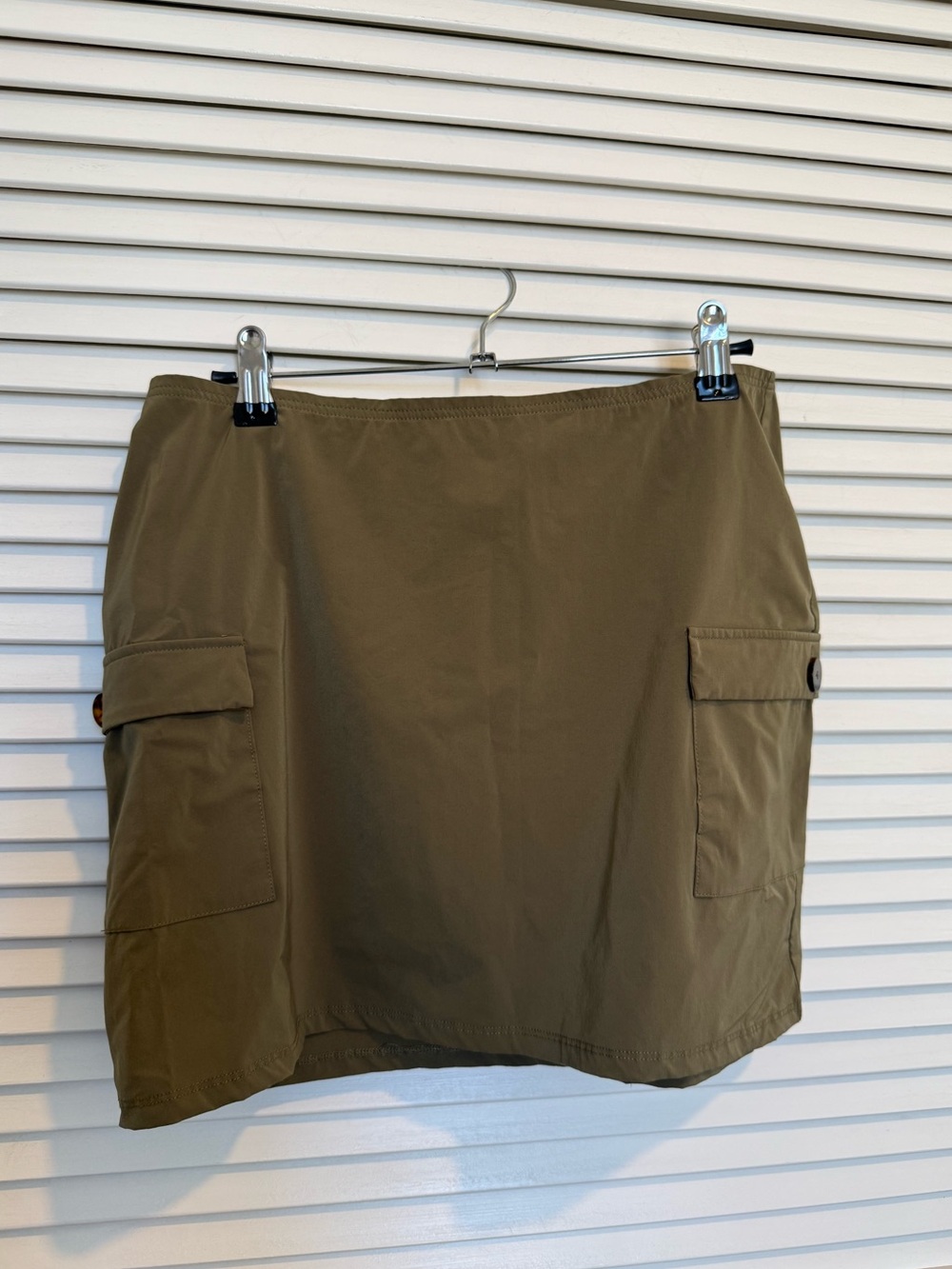 Montce Olive Cargo Mini Skirt – Size M - Picture 5 of 10